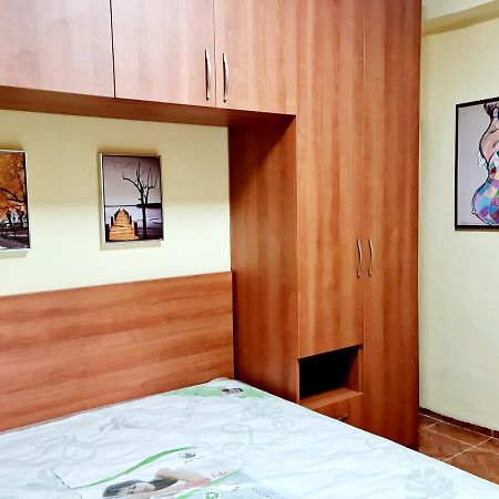 Apartmán 2V1 - 21 Dhjetori Am Tirana Exteriér fotografie