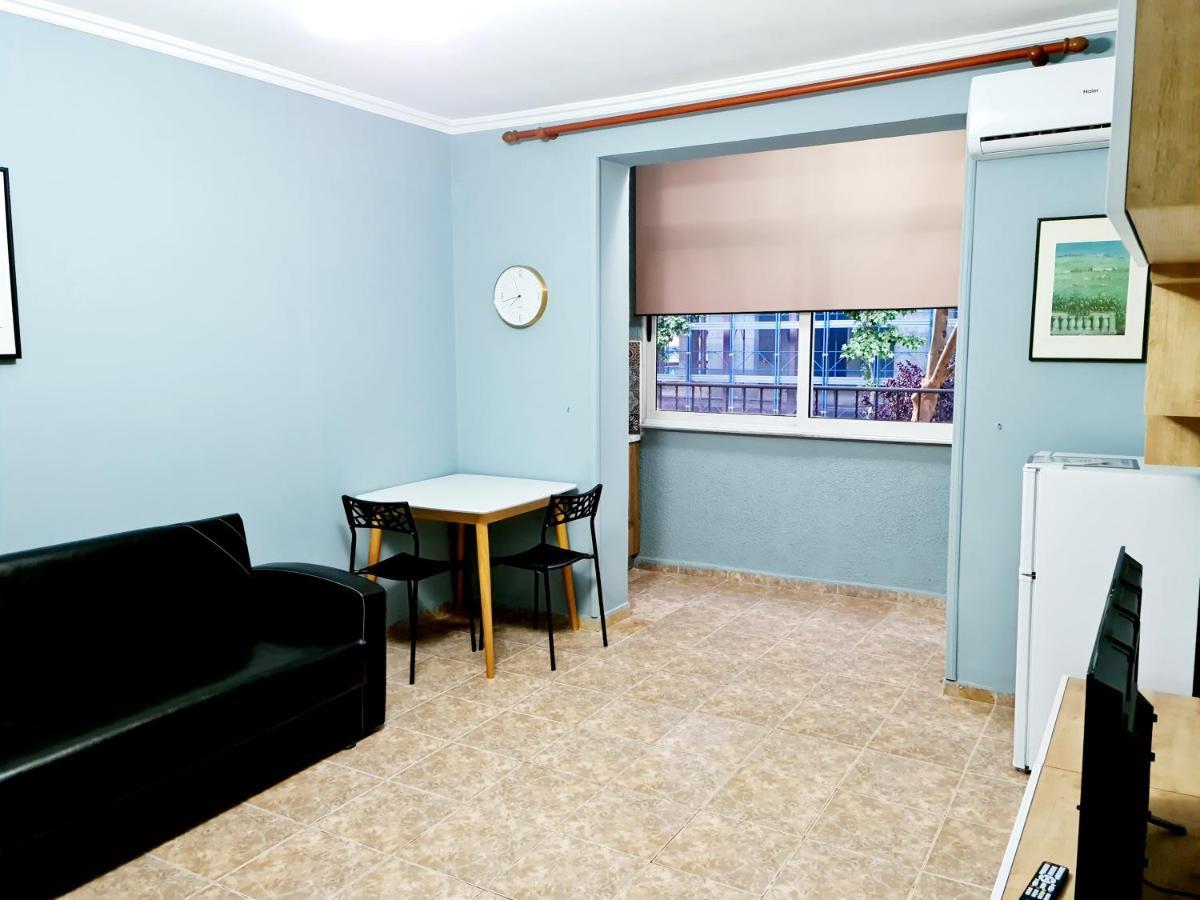 Apartmán 2V1 - 21 Dhjetori Am Tirana Exteriér fotografie